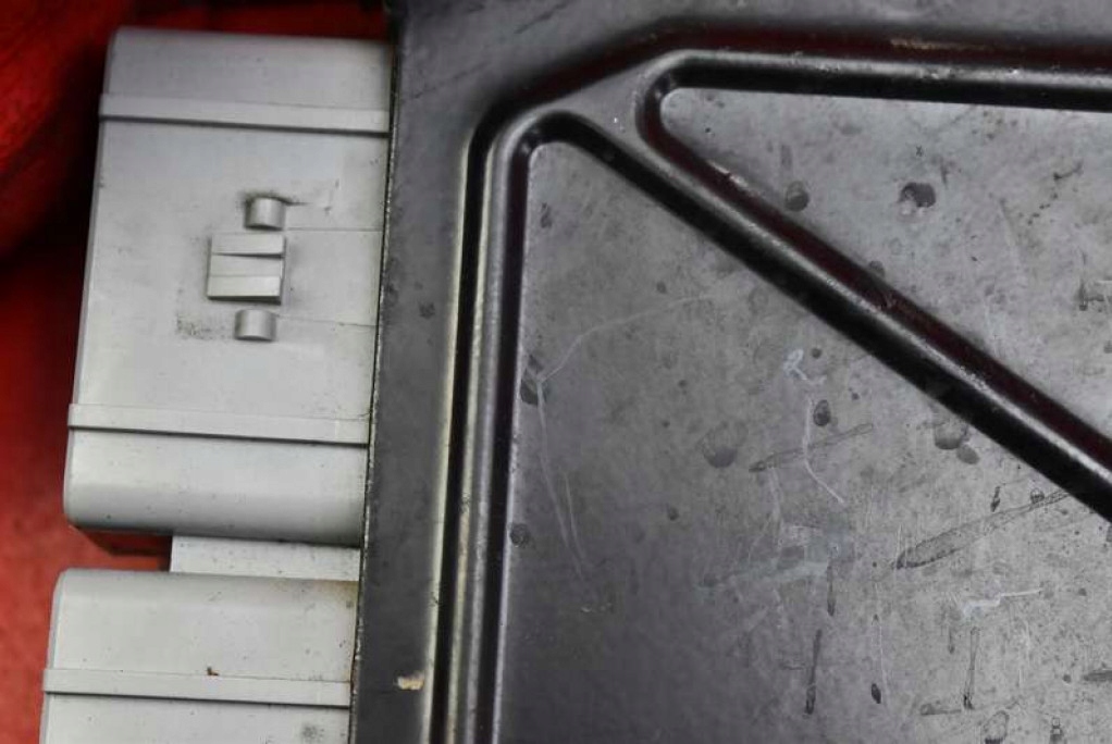 фото №13, Блок управления бортовой компьютер двигателя 05033663ab chrysler pt cruiser 2.0 16v 141 km