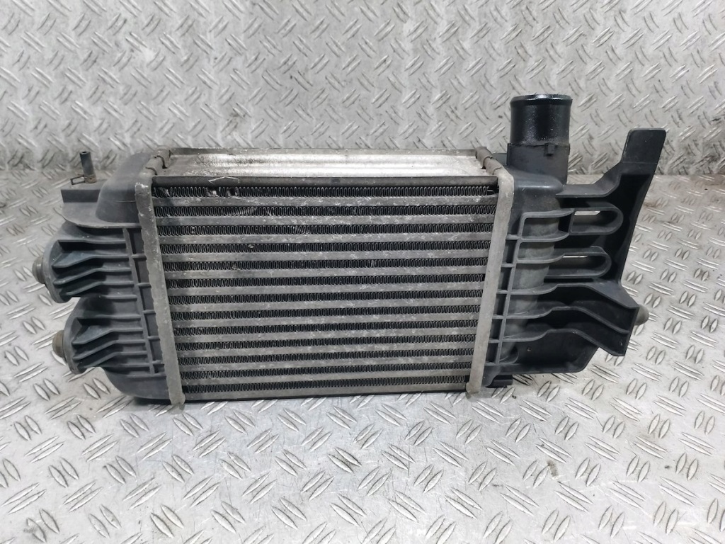 Інтеркулер toyota yaris ii 06-11 jd127000-0620 Недорого