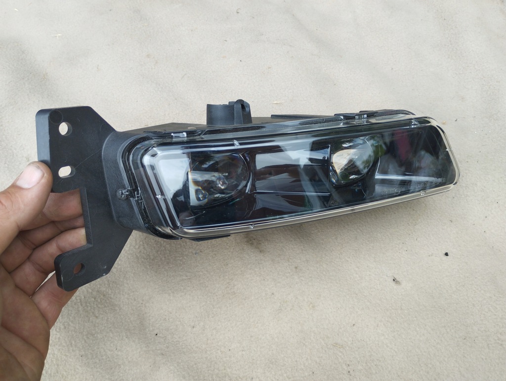 фото №1, Противотуманная фара левый grand cherokee durango новый oryg.