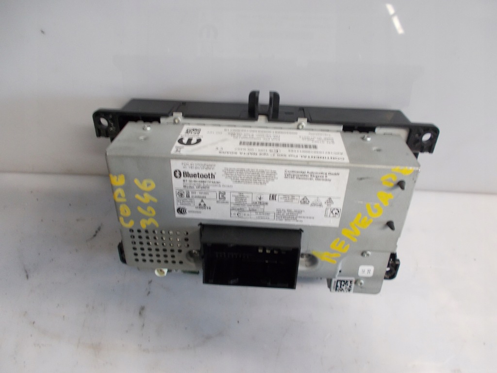 фото №2, Радіо сенсорний jeep renegade