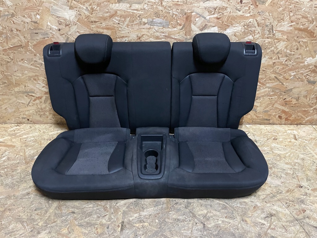 фото №1, Заднее сиденье сиденье сиденья задняя задние audi a1 8x 8x3 3-дверные 4-человека