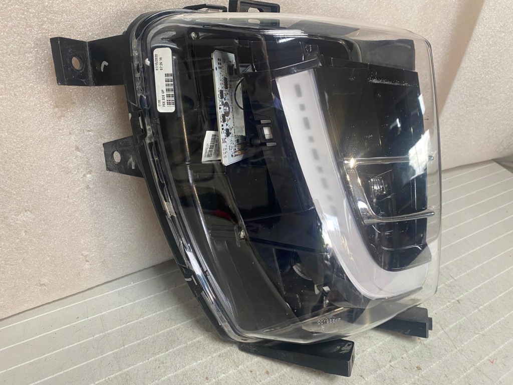 Лампа led drl правая tesla model x 103433100b с Разборки