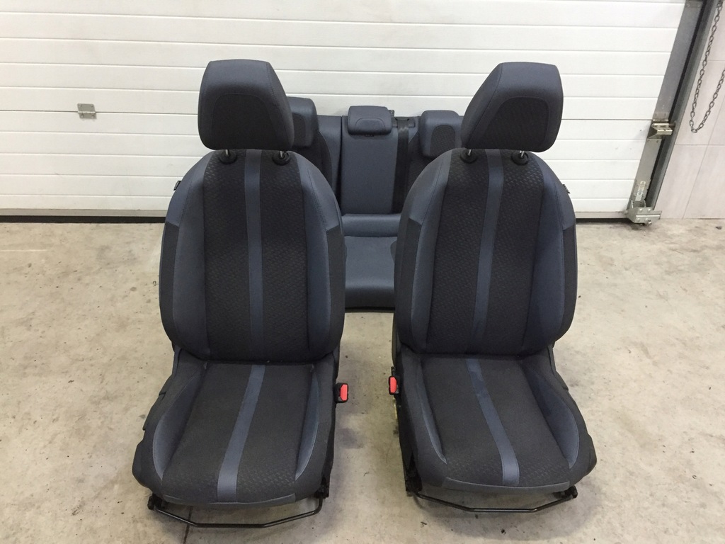 фото №1, Peugeot 2008 ii 2021 сидіння сидіння комплект напівшкіра