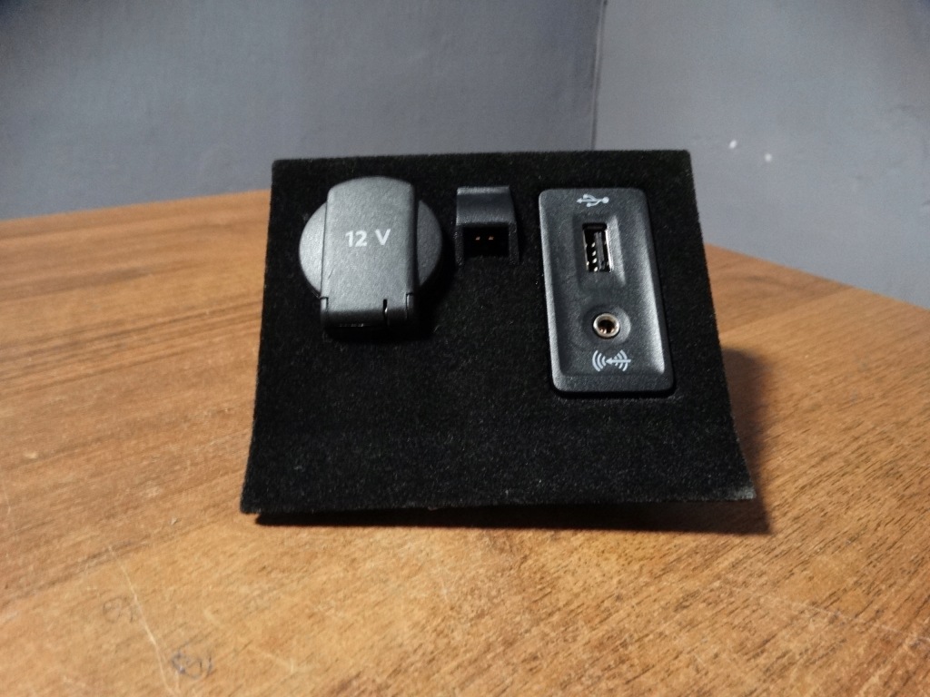 фото №1, Idealne соединитель usb aux porsche panamera 971 1