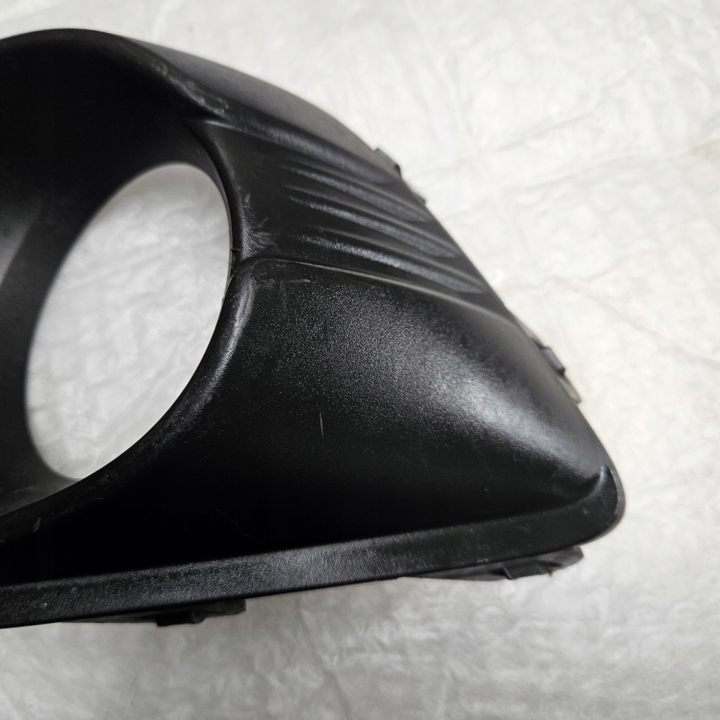 Решітка протитуманної фари ліва права opel karl rocks 15- 42352222 / 42352221 Недорого