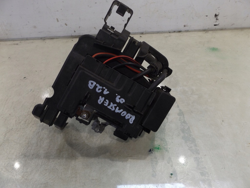 фото №1, Roomster 1,2 коробка предохранителей