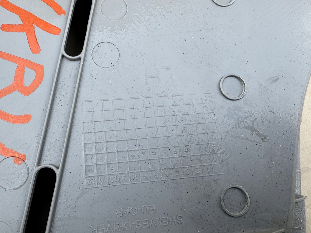 фото №13, Hyundai h350 14r- защита потолок левая 84181-59000