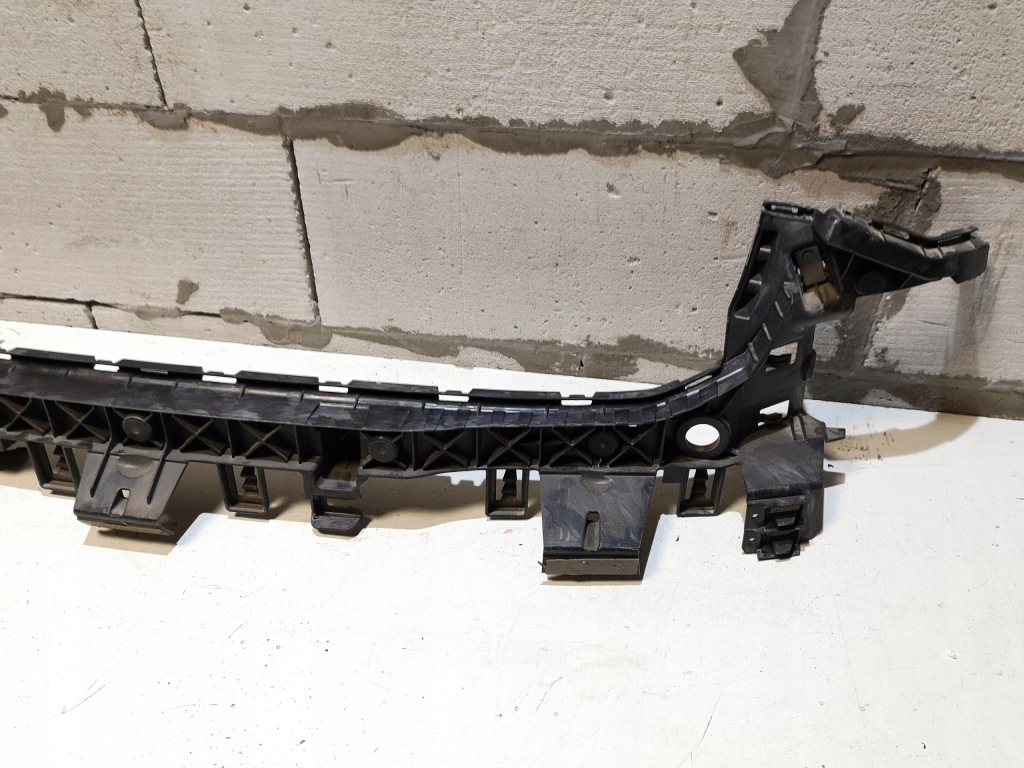 Напрямна бампера задня audi a3 sportsback 8y4 Недорого