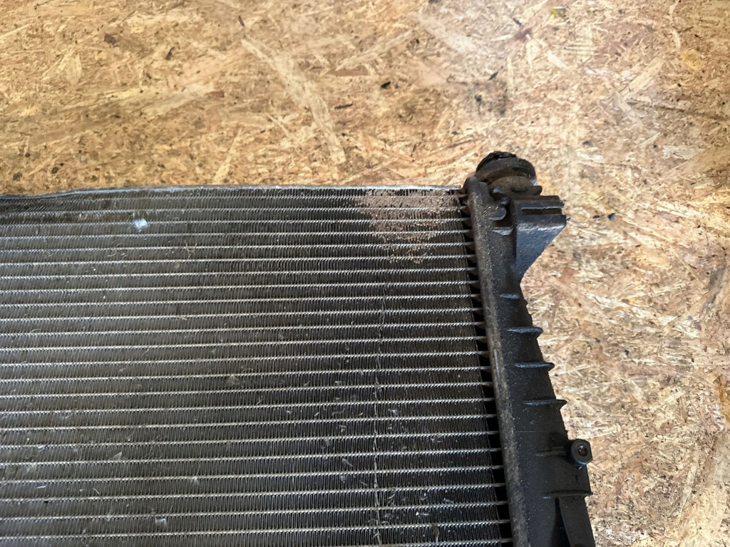 Alfa romeo 159 2007 с передний радиатор Доставка