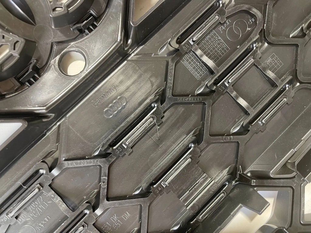 фото №12, Решётка радиатора решётка радиатора audi s4 a4 b9 lift s-line black 8w0 бампер перед передняя