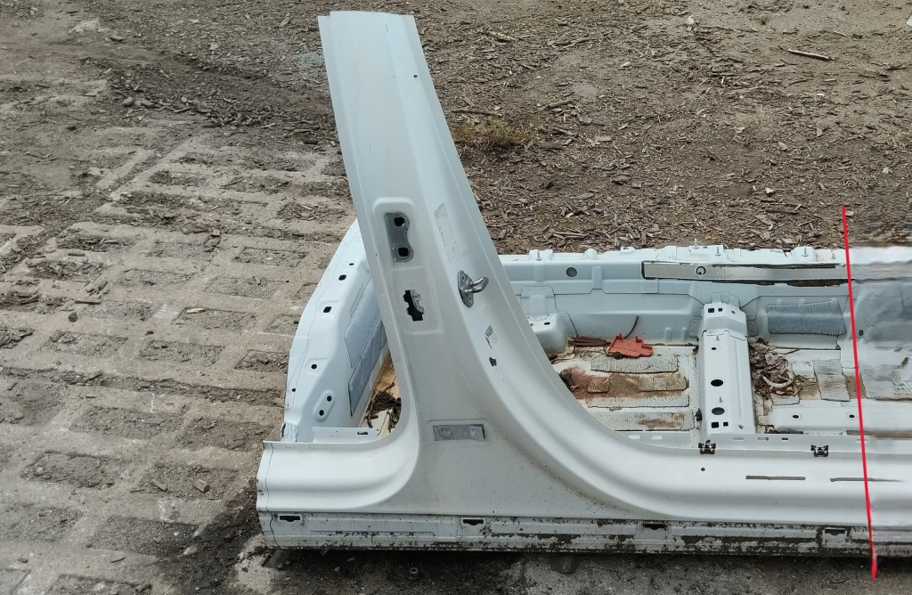 Купити Стовпчик  правий поріг mercedes a klasa w177 hb 149 polarweiss