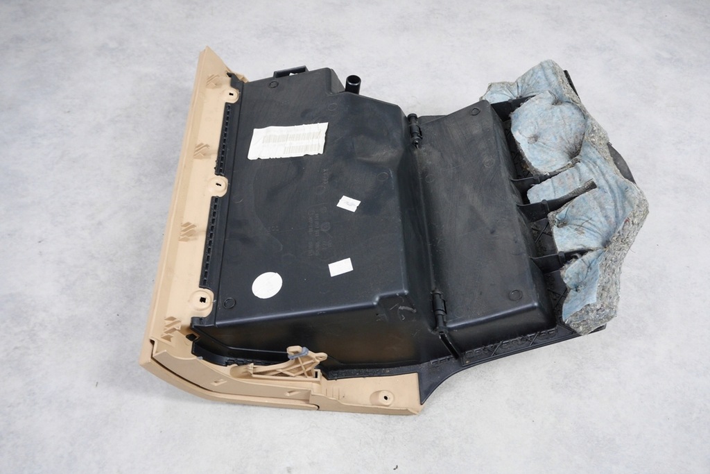 фото №6, Бардачок пассажира skoda fabia i 6y 99-04 eu