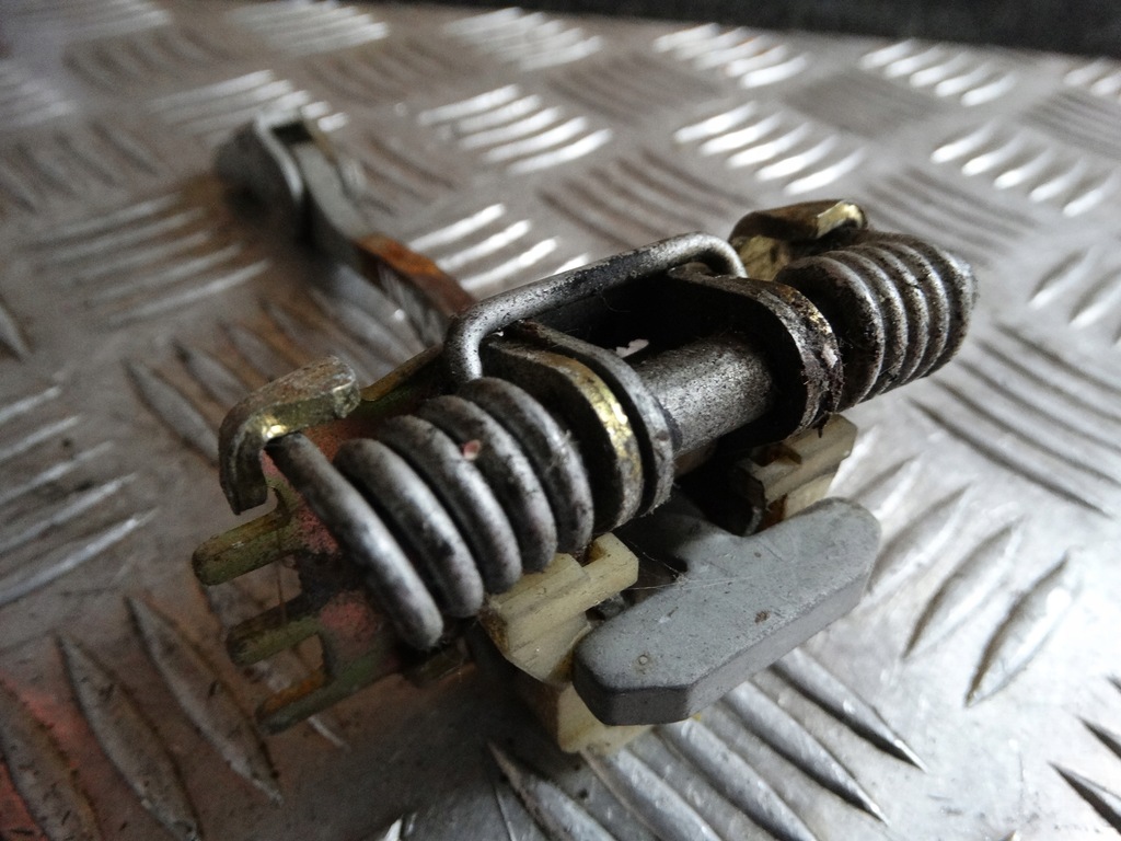 фото №4, Обмежувач двері renault laguna ii правий перед