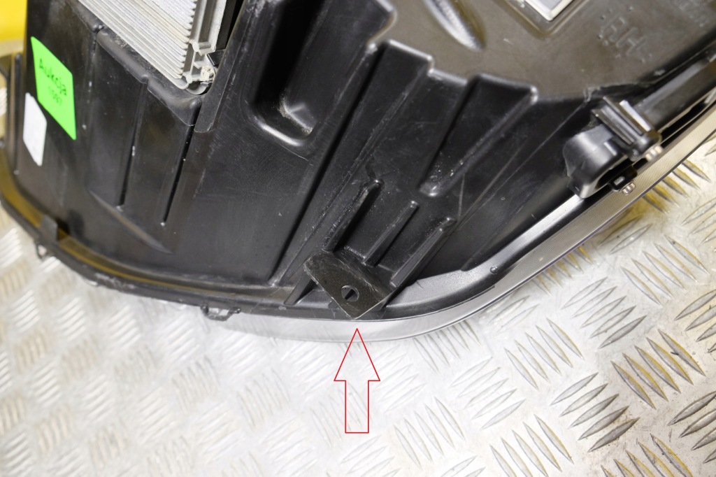 Tesla model s рестайлинг  2016- фара фара full led правый  америка Оригинал