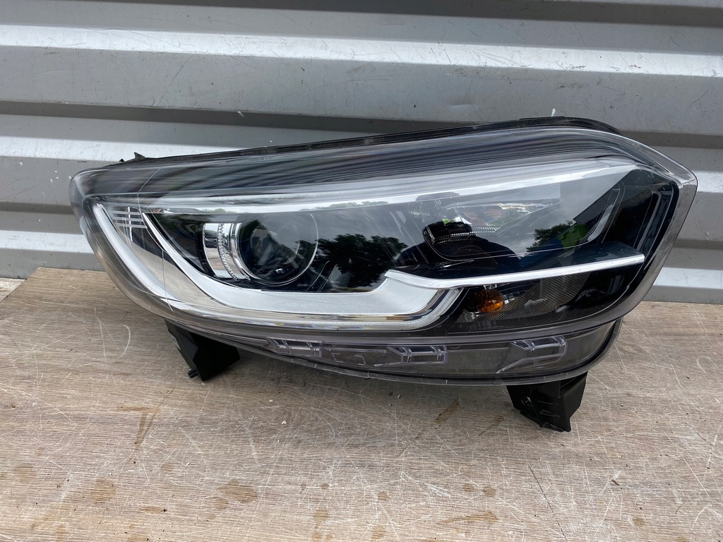 фото №1, Renault kadjar lift лампа передняя правая led 260104607r