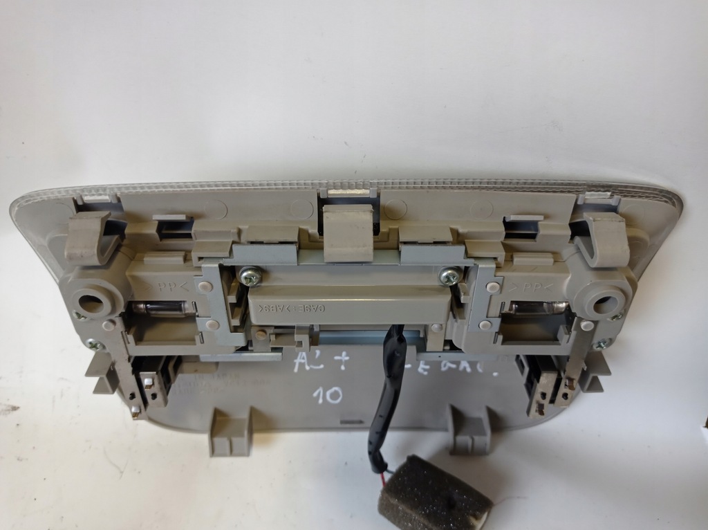 фото №6, Лампа потолочный subaru legacy iv vc12-005