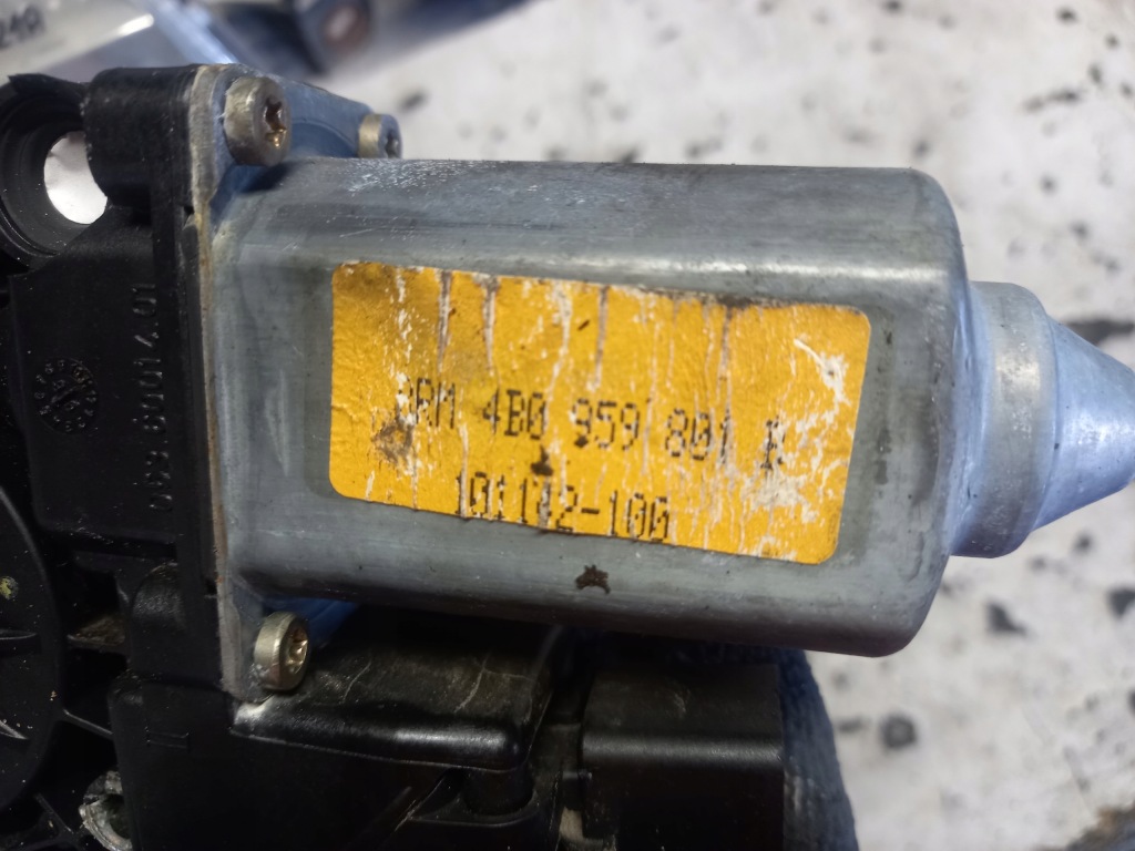 фото №5, Моторчик стекло правый задняя задний audi a6 c5