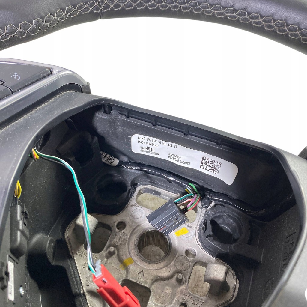 фото №14, Chevrolet camaro 2022 руль