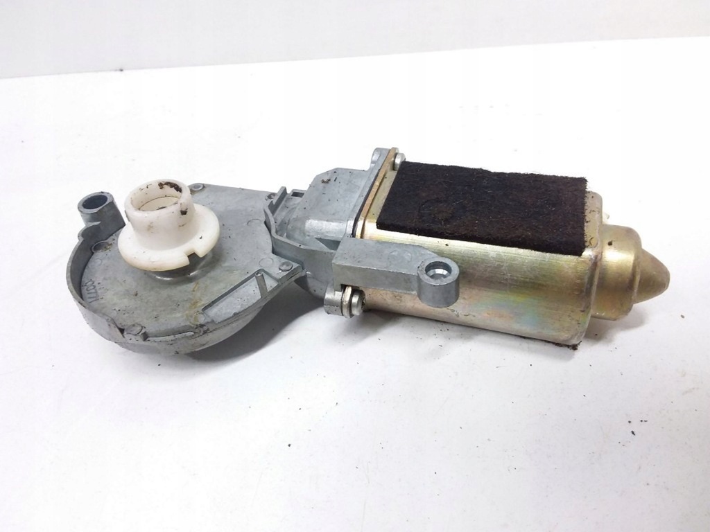 фото №1, 1999 mazda 626 моторчик люк