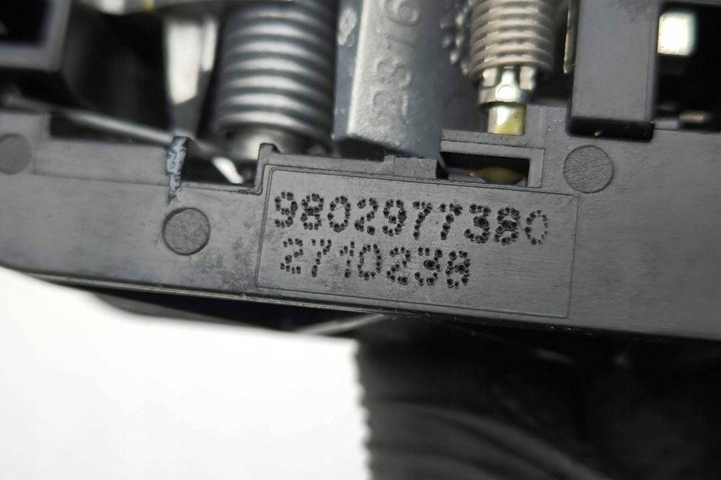 фото №10, Ручка левых боковых дверь citroën c4 iii ba_, bb_, bc_ 9802977380