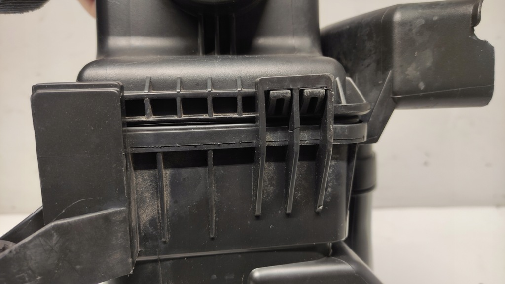 фото №7, Корпус фильтра воздуха kia venga бензин 09-15 28110-1p100 28112-1p100