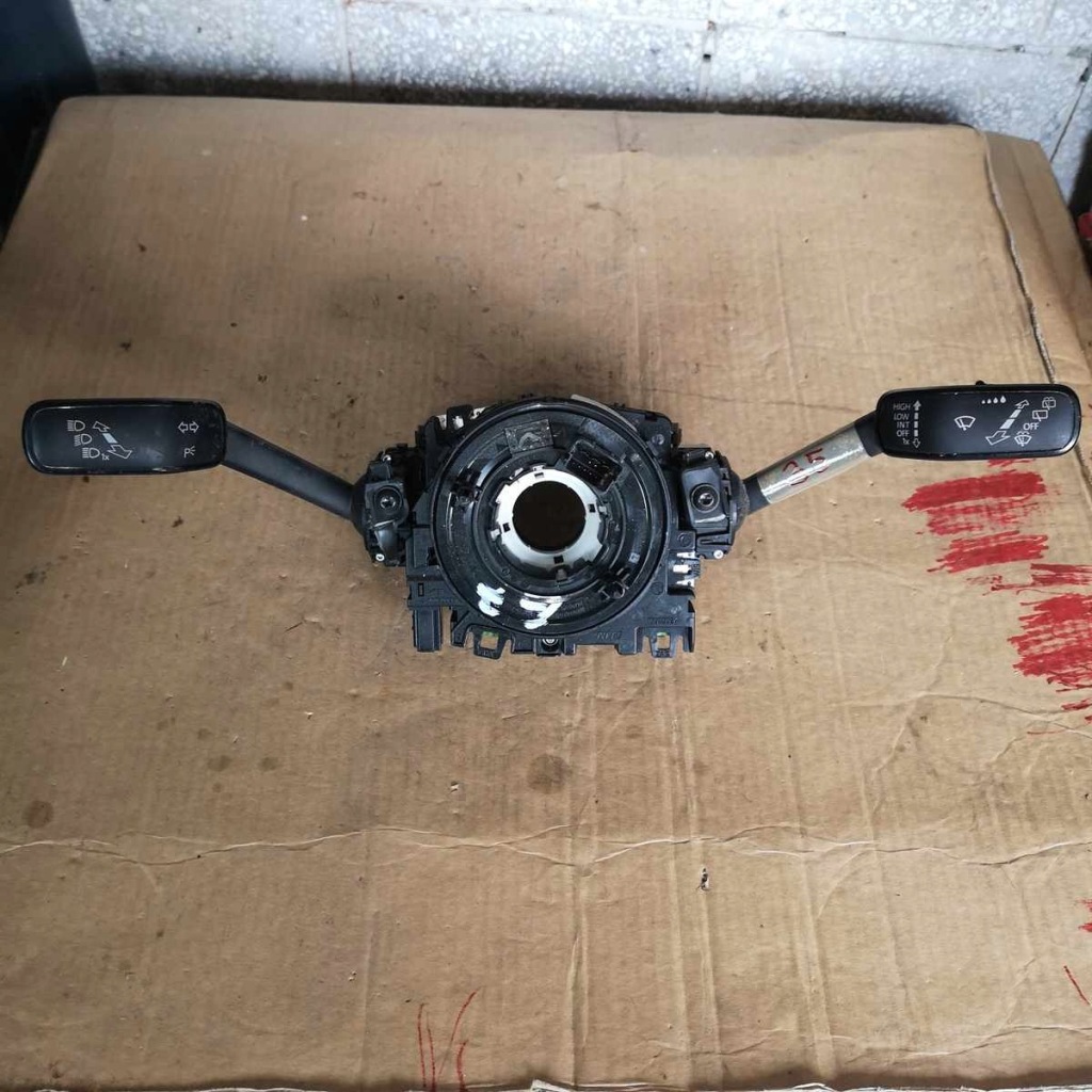 фото №1, Перемикач комбінований важіль volkswagen оригінальний номер 5q0953507gd