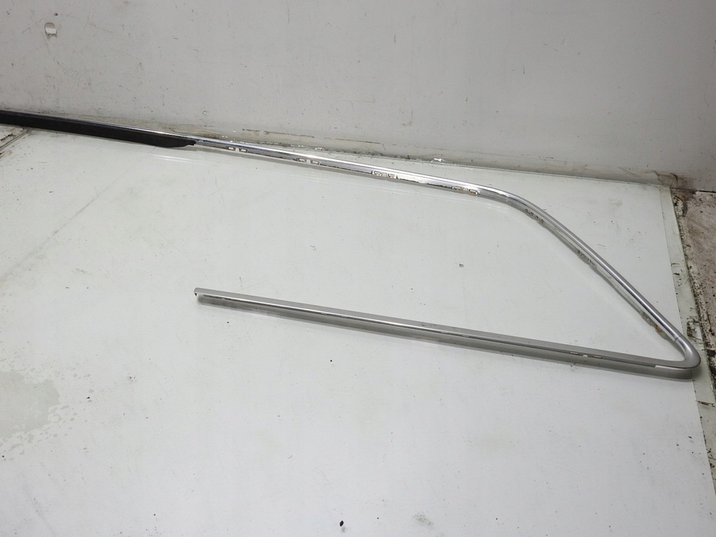 фото №8, Молдинг кузовная левая audi a4 b7 avant