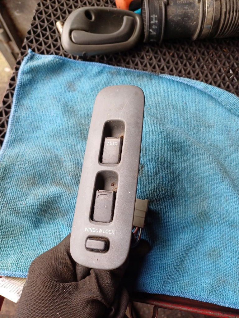 Стартер peugeot 307 1.6 d6ra572 07b2 0035 jcr valeo с Разборки