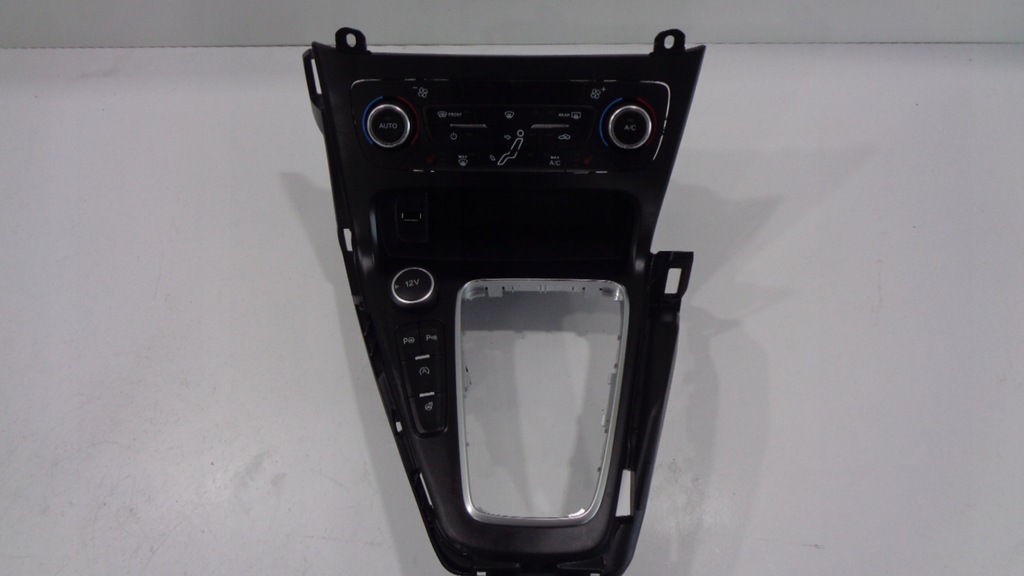 фото №1, Focus mk3 lift панель кондиционера рама климатроник