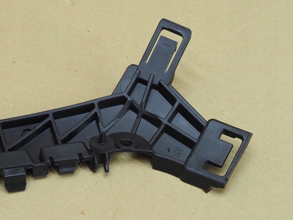 фото №11, Направляющая кронштейн бампера левый задняя ford b-max