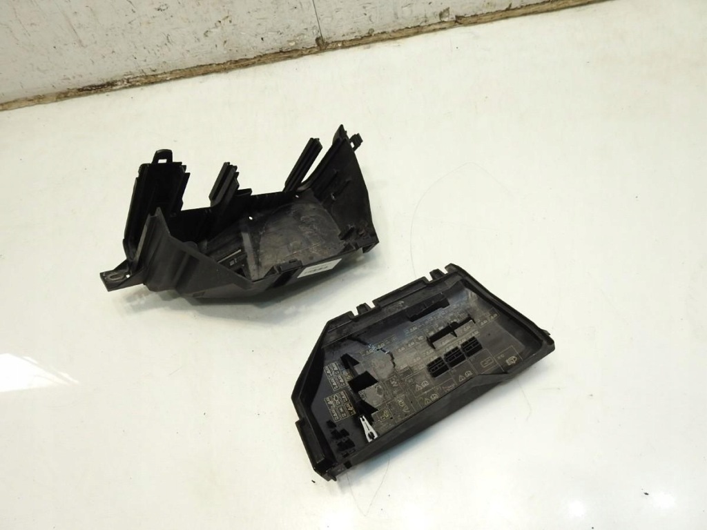 Корпус коробка запобіжників ford galaxy mk2 2.0b 6g9t-14a067-a Зі Шроту