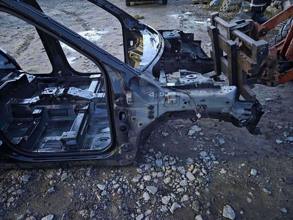 фото №1, Чверть лонжерон підкрилок правий перед права range rover evoque l538