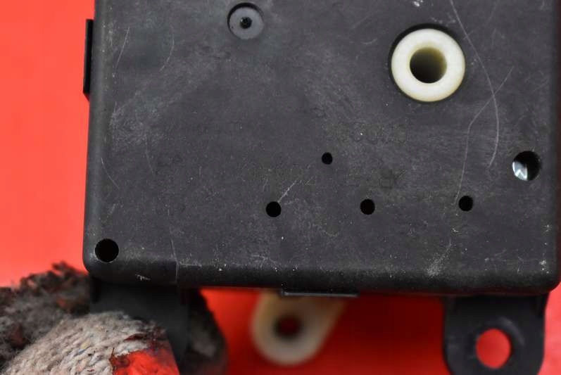 фото №9, Моторчик обігрівача лівий 2r750 30840 nissan maxima a33 3.0 v6 200 km