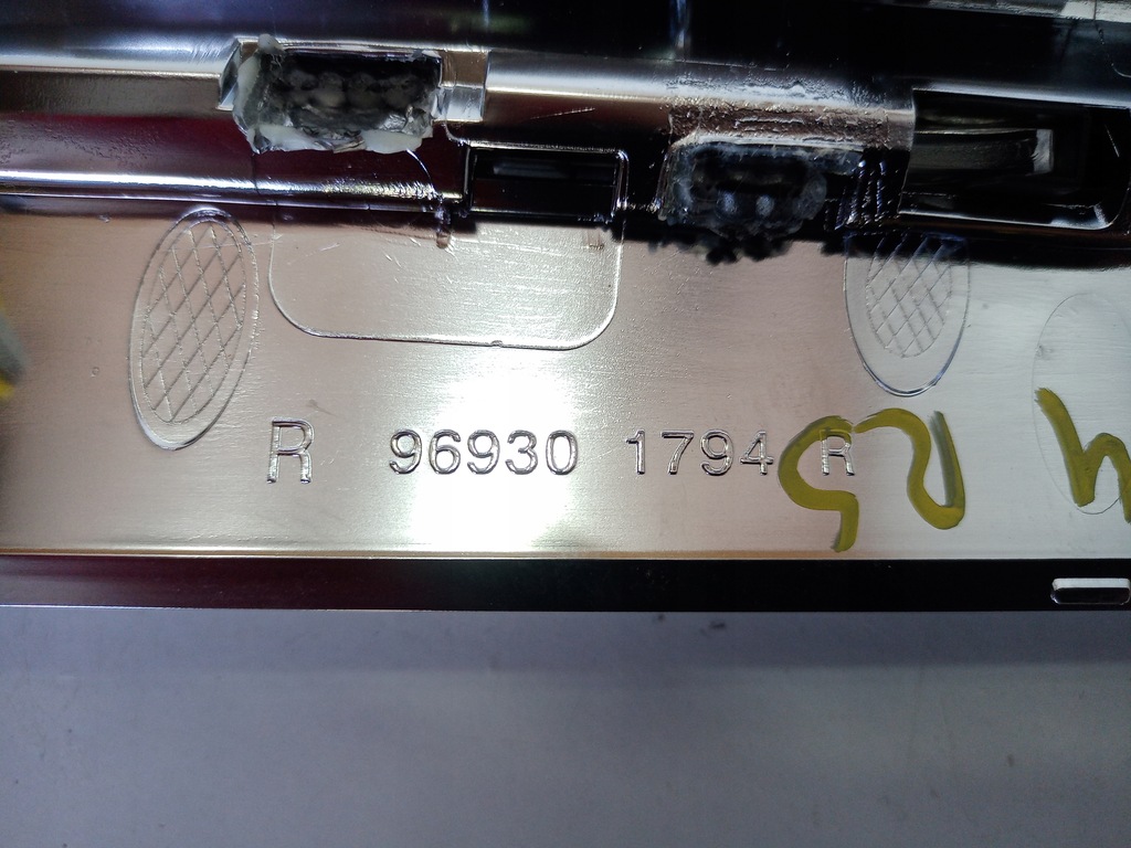 фото №4, Правая молдинг dekor туннель renault megane iv