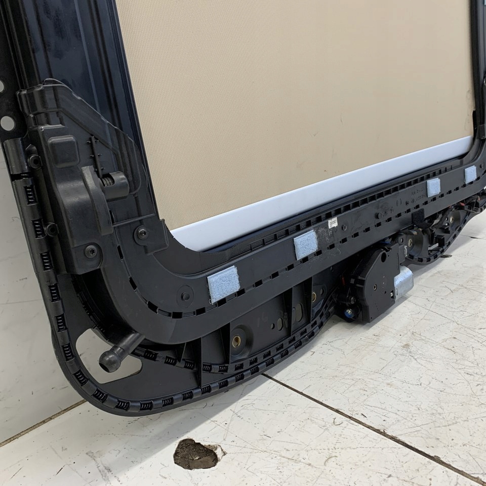 фото №9, Люк панорама комплект rolata maserati levante m161 18r