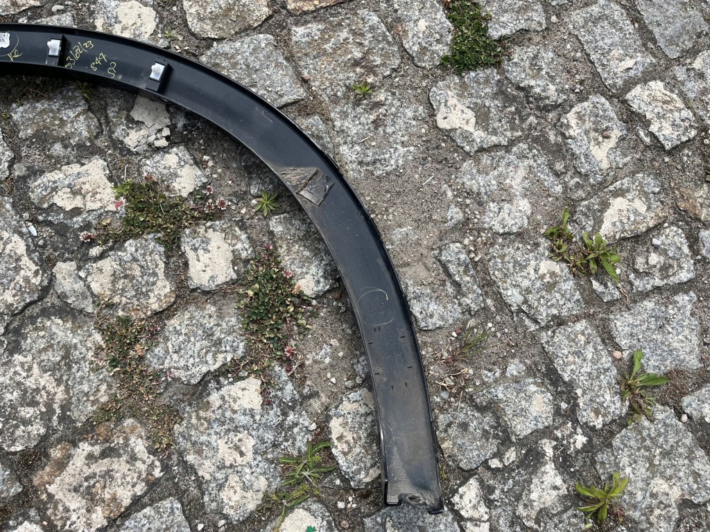 фото №4, Ford ranger 2022- молдинг крила ліва передня перед лак