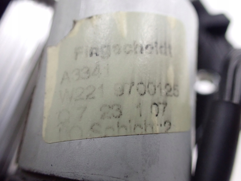 фото №6, Механизм подголовник задний mercedes w221 a2219700125