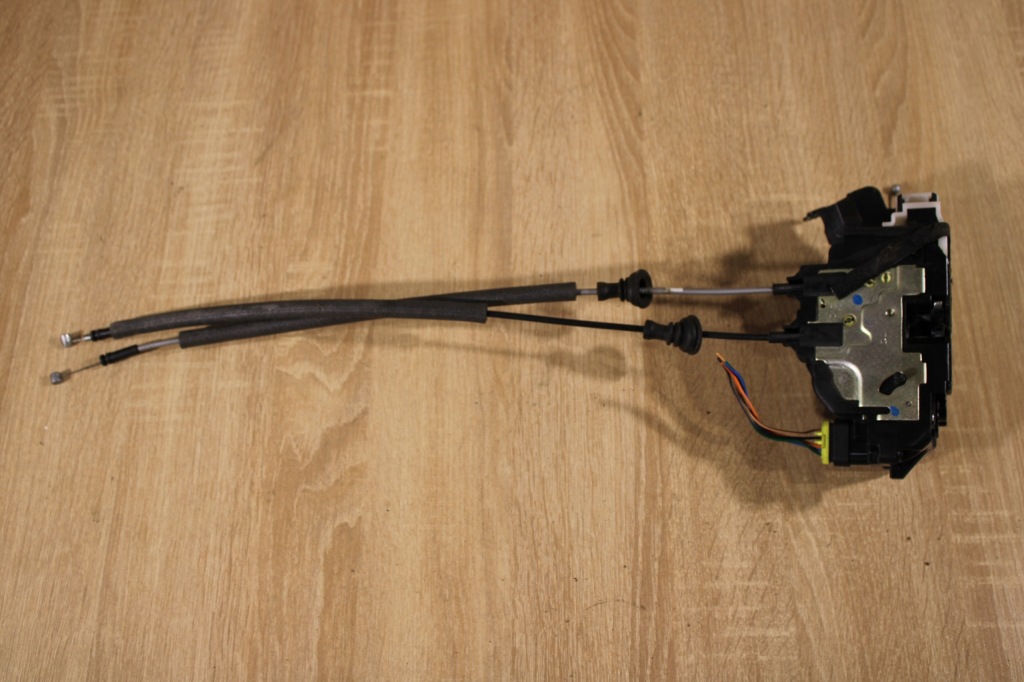 фото №4, Замок двері правий задня 5 pin hyundai santa fe ii