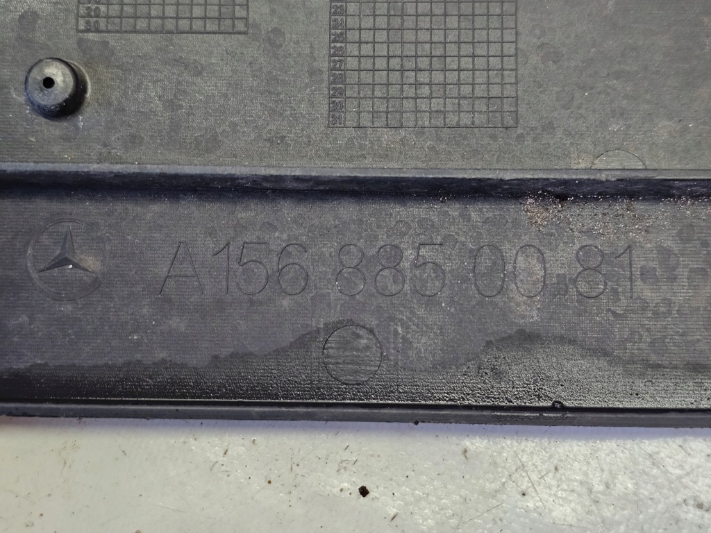 Рамка под номерной знак mercedes gla 156 w156 x156 2013 - 1568850081 оригинал с Разборки