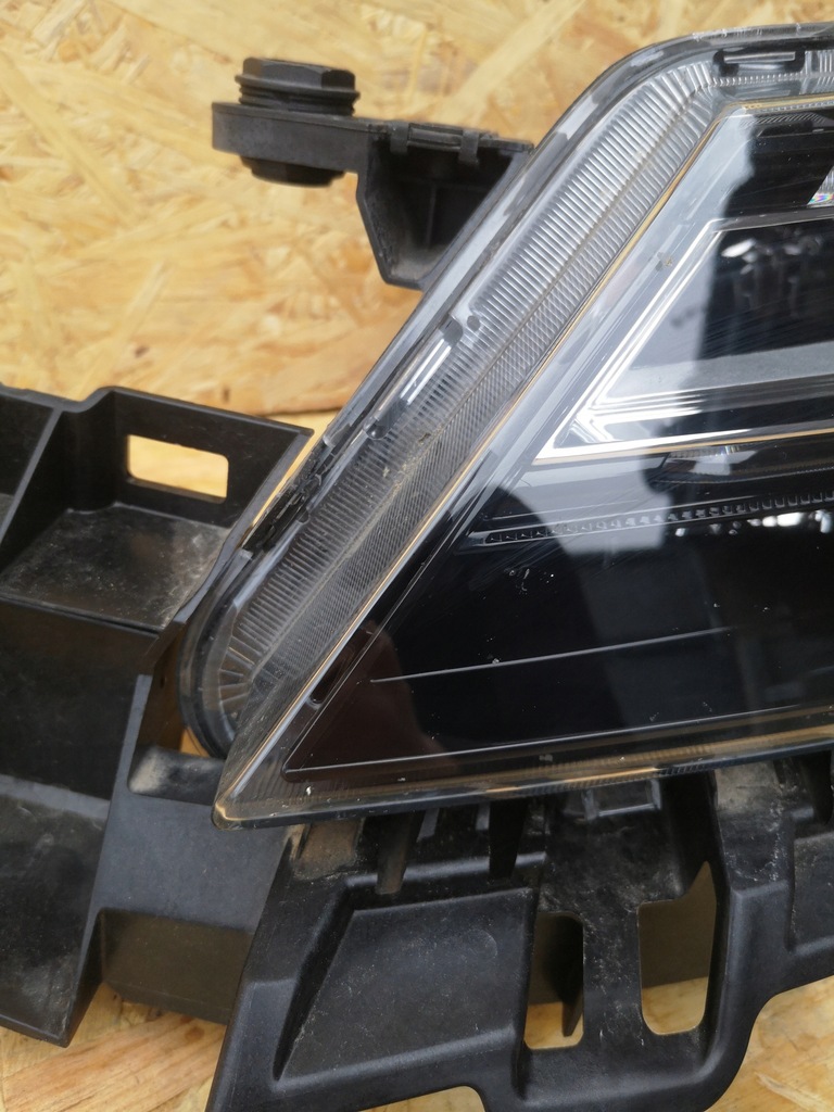 фото №10, Seat ateca лампа левый перед full 576941007d