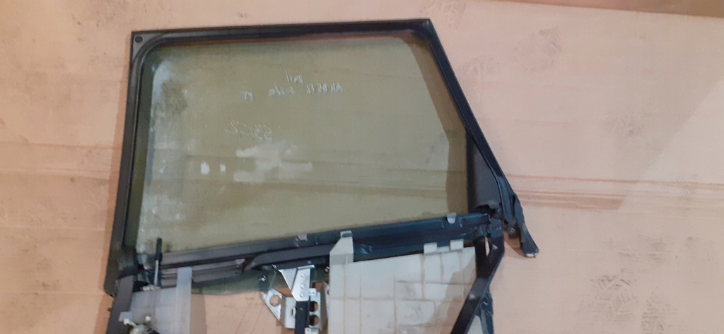 фото №6, Механизм стекло правый задняя рамка дверь audi a4 b5