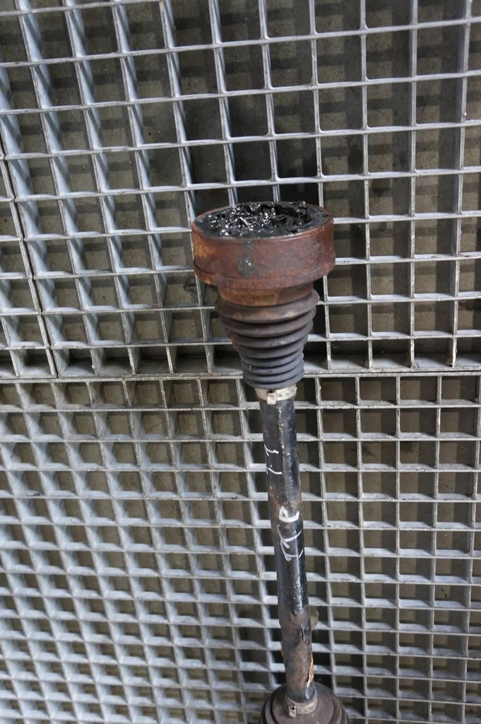 фото №6, Приводной вал шарнир правый задняя задняя audi tt 8j 3.2 v6