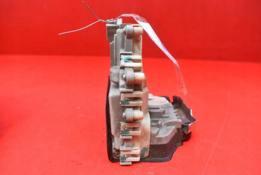 фото №6, Замок двері правий перед передній eu 8j1837016c audi a1 8x 3d hb 10-14