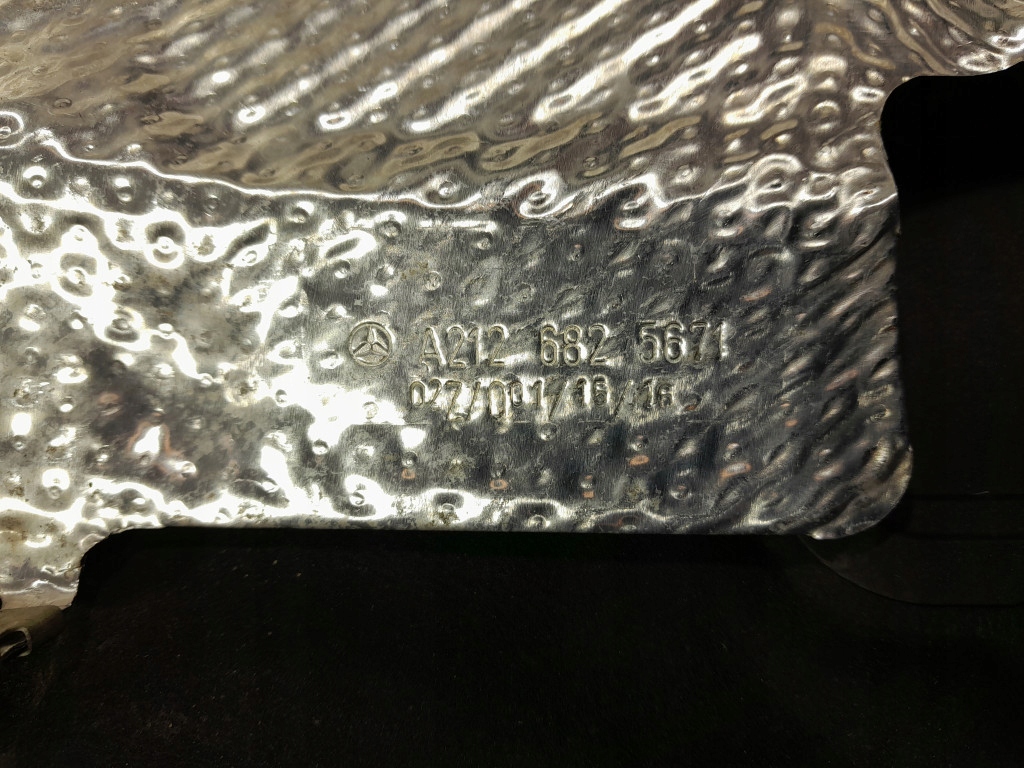 Купить Mercedes cls w218 рестайлинг  3.0 cdi защита тепловая отсек двигателя a2126825671