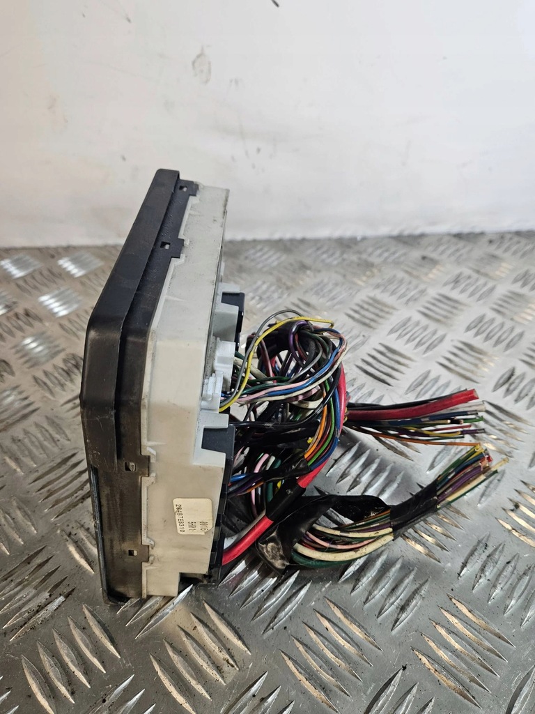 фото №3, Nissan pathfinder r51 2007 рамка / модуль предохранителей