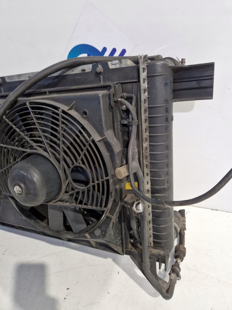 Комплект радиатор радиатор воды кондиционера вентиляторы mercedes sl r129 Киев