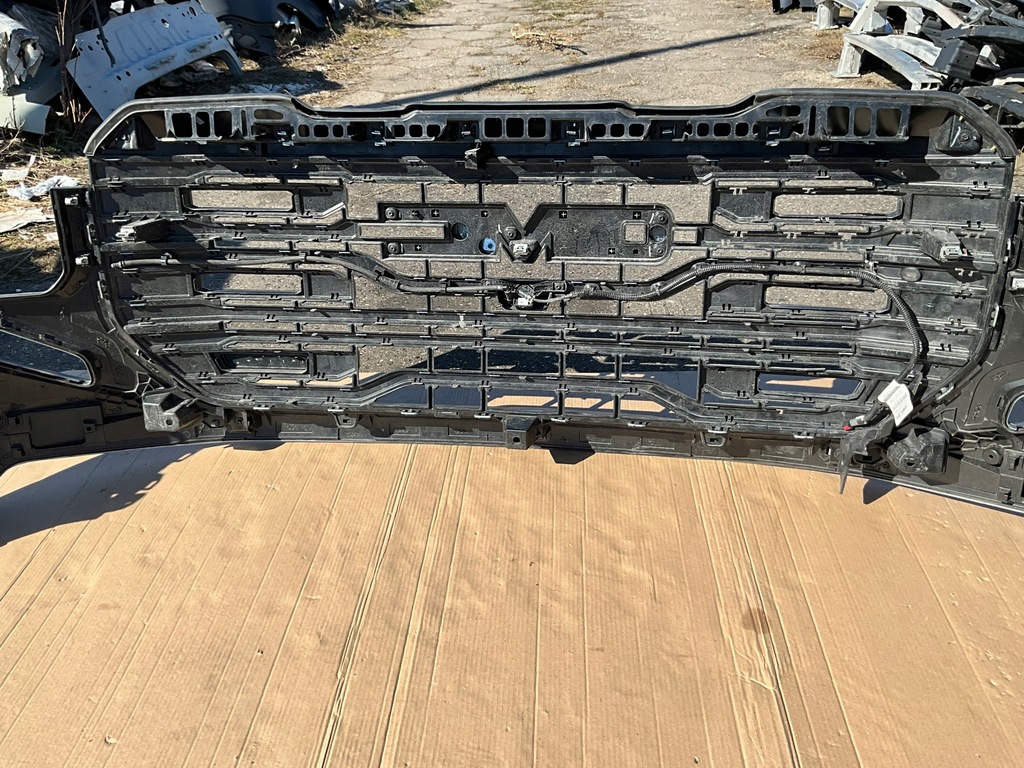 фото №12, Бампер gmc sierra 22- решётка радиатора эмблема камера электропроводка решётки sprysk oryg