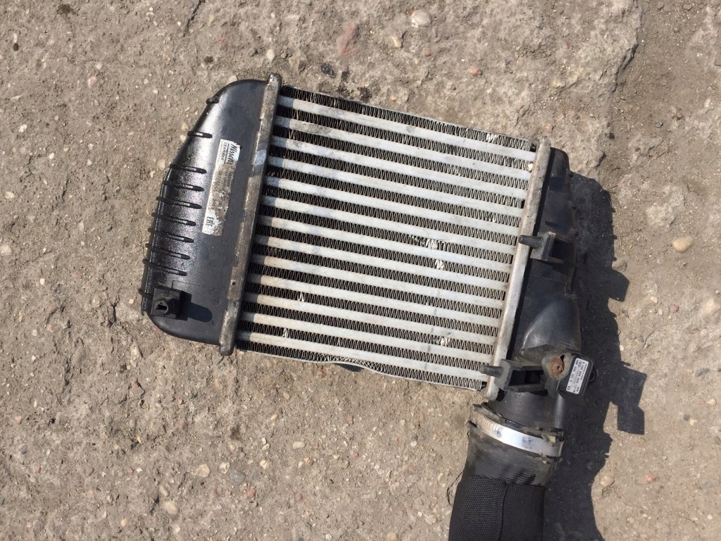 Audi a6 c6 2.0 tdi радиатор интеркулер левый с Разборки