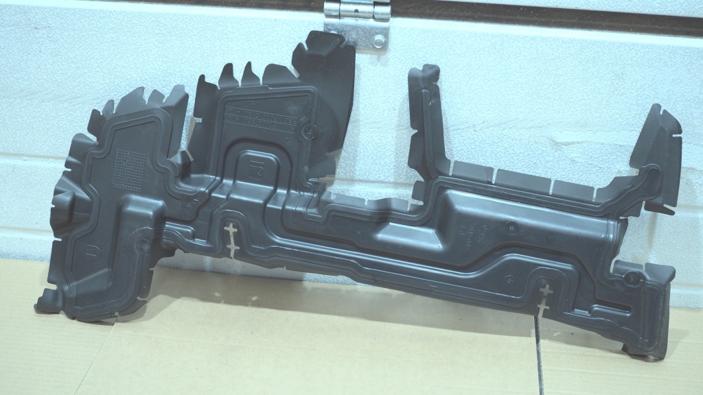 фото №1, Opel grandland x правая воздуховод воздуха защита