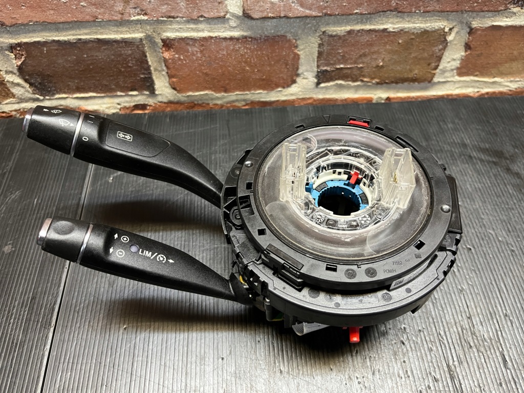 фото №1, Mercedes w218 переключатель комбинированный lk 10068735